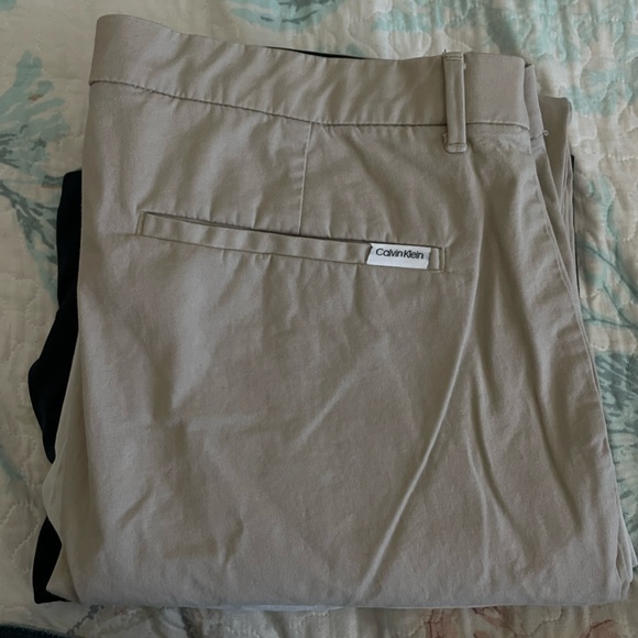 Calvin Klein Men's Light Tan Chinos - Picture 4 of 4